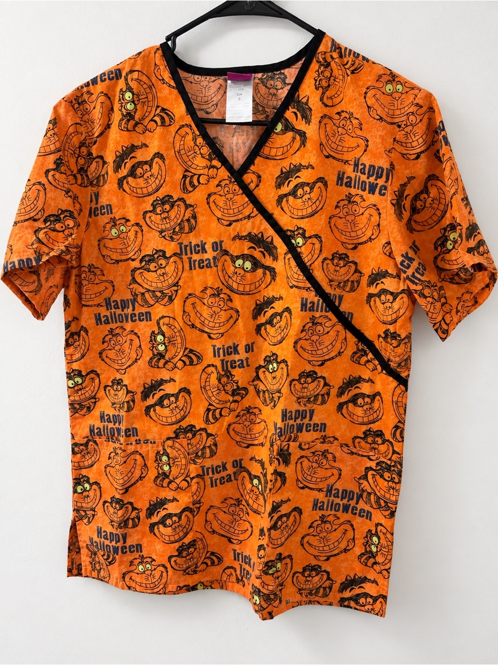 Scrub top Halloween Cheshire cat SZ Small Disney